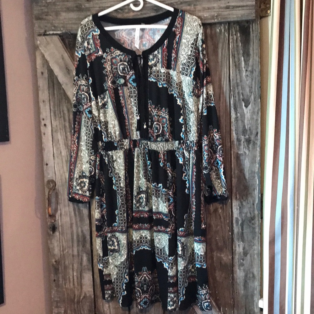 Beautiful black print dress by NY collection size 1X